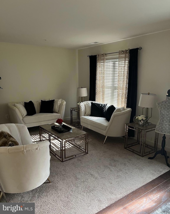 7310 Wood Pond Cir, Lanham, MD 20706 - photo 5