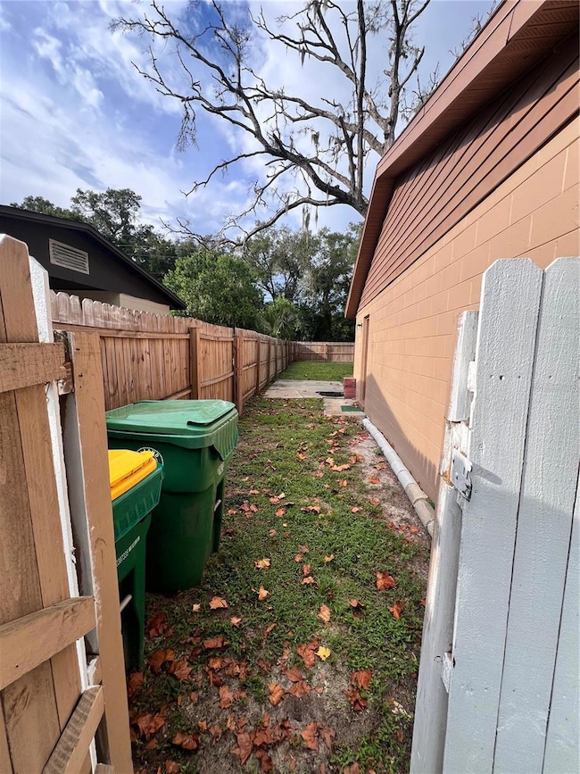 921 Valleydale Ave, Deland, FL 32720 - photo 5