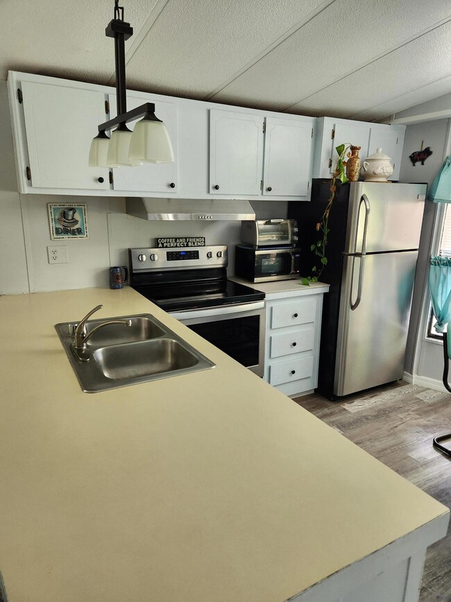 4001 Holly Place, Cocoa, FL 32926 - photo 4