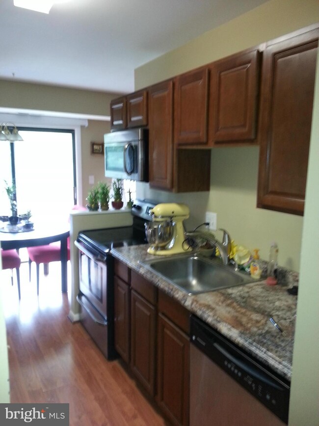 6439 Richmond Hwy unit 201, Alexandria, VA 22306 - photo 7