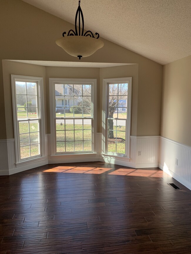 206 Edgeview Dr, Shelbyville, TN 37160 - photo 5