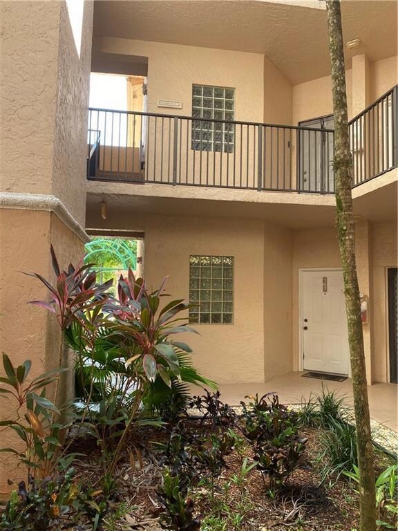 INTERIOR COURTYARD
