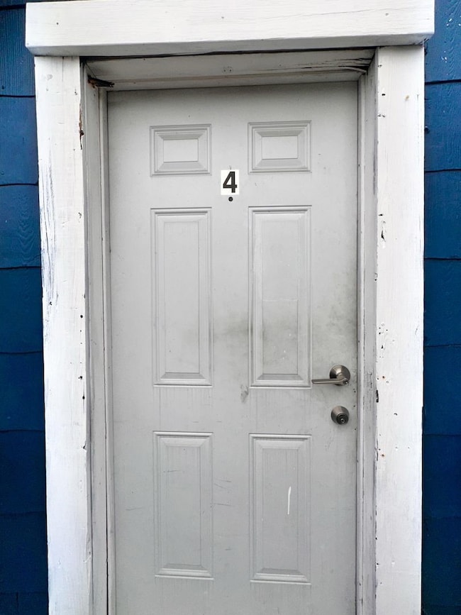 1142 Lyle St unit 4, Beaumont, TX 77701 - photo 2