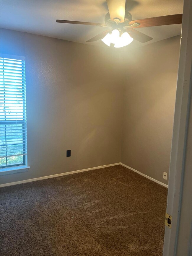 3902 Karen Dr, Abilene, TX 79606 - photo 6