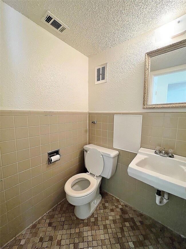 202 Jackson St unit 5, Weatherford, TX 76086 - photo 4