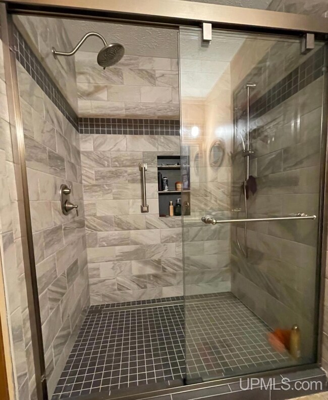 Room was gutted and remodeled in 2020. Beautiful t