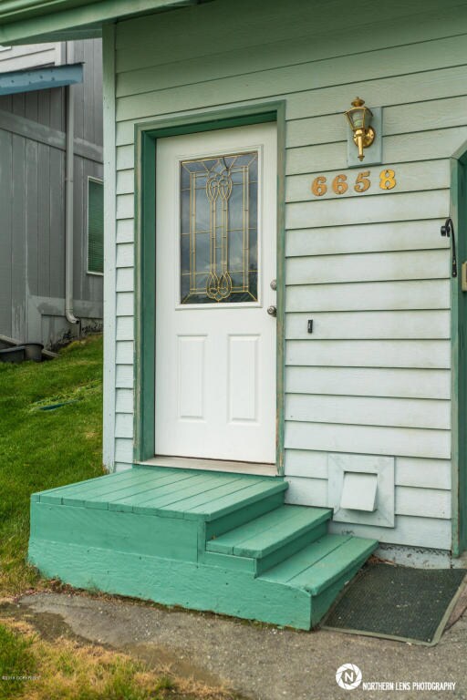 5_EntranceExterior