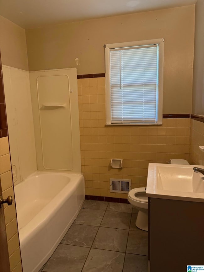 2525 7th St NE, Center Point, AL 35215 - photo 4