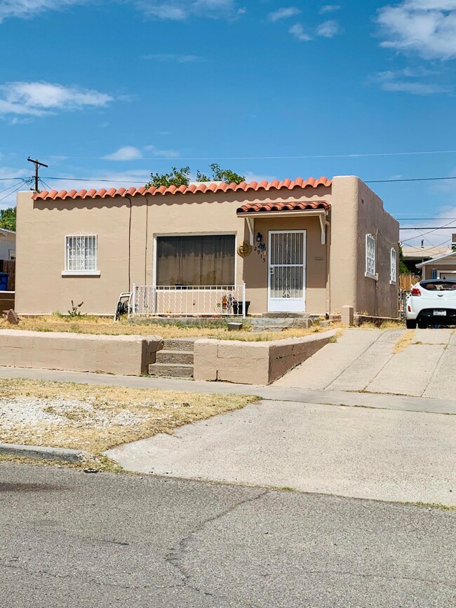 2915 Mountain Ave, El Paso, TX 79930 - photo 2
