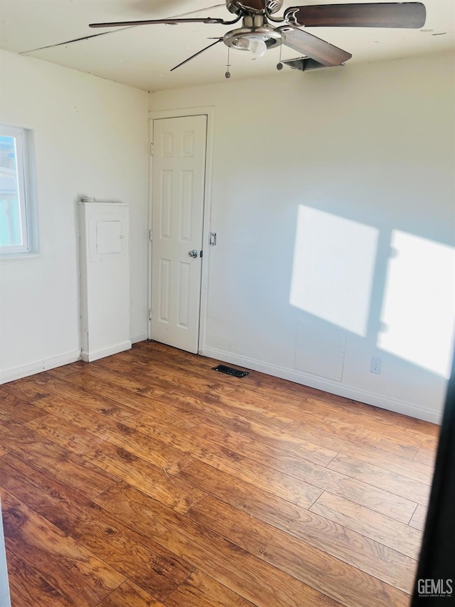 3535 Stine Rd unit 14, Bakersfield, CA 93309 - photo 6