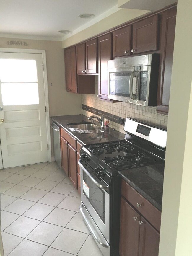 19020 Loretto Ln unit 7, Country Club Hills, IL 60478 - photo 3