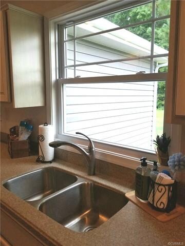 18720 Templeton Rd, Disputanta, VA 23842 - photo 6