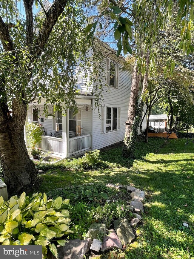 730 Coleman St, Easton, PA 18042 - photo 2