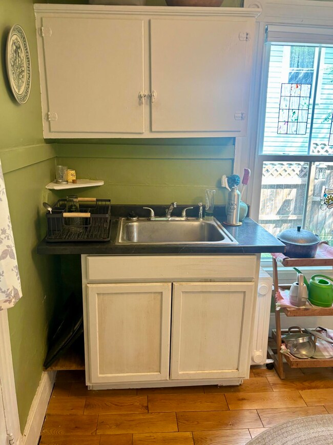 949 Anderson St, Staunton, VA 24401 - photo 3