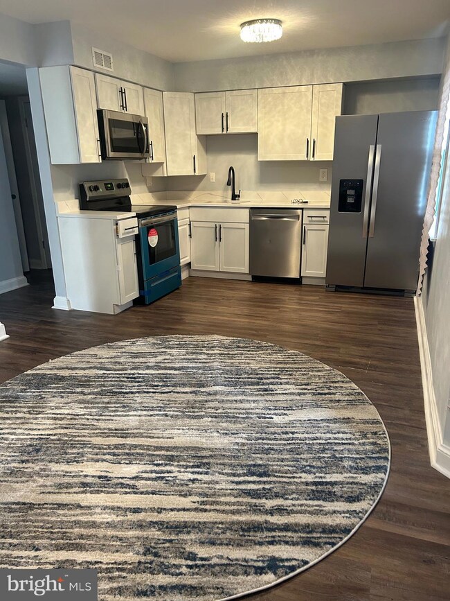 7059 Palamar Terrace, Lanham, MD 20706 - photo 7