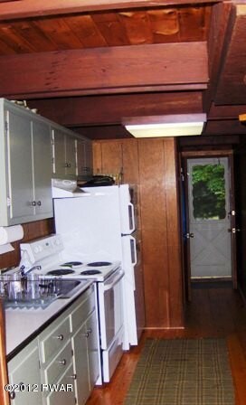 803 Tanager Ct, Hawley, PA 18428 - photo 5