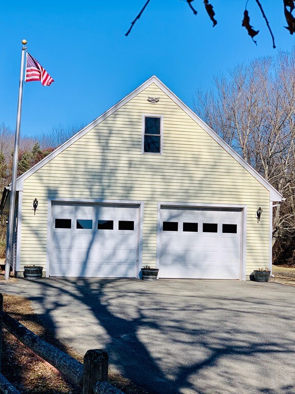 320 Potwine Ln, Amherst, MA 01002 - photo 3