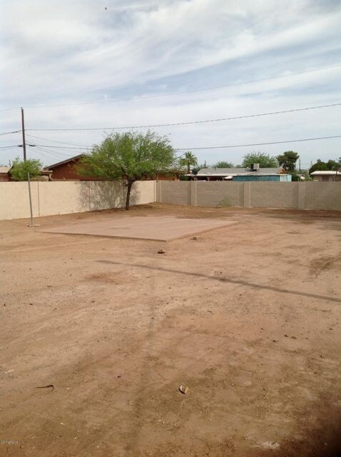 Huge back yard - No HOA either!