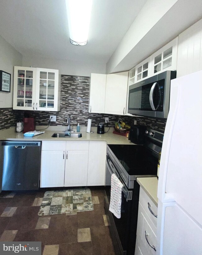 5758 Village Green Dr unit F, Alexandria, VA 22309 - photo 5