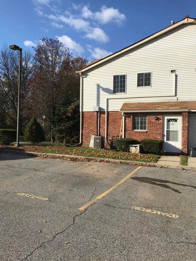 12 Franklin Ln, Staten Island, NY 10306 - photo 2