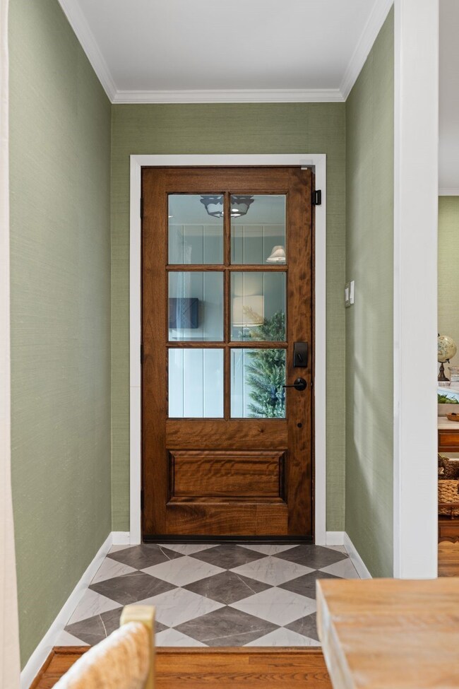 2314 Hialeah Dr, Houston, TX 77018 - photo 2