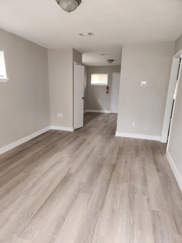 7818 Glass St, Houston, TX 77016 - photo 2