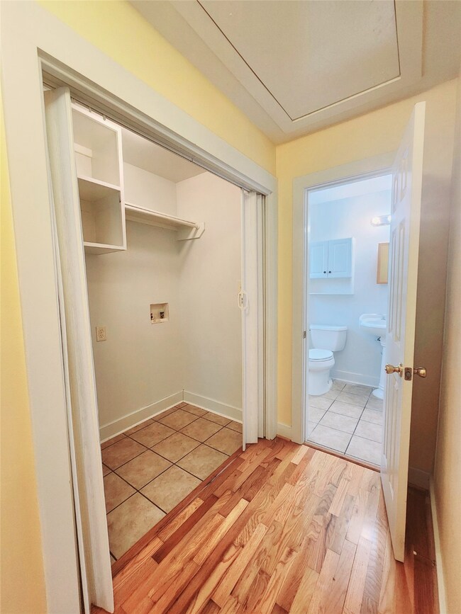 725 E 10 1 2 St unit B, Houston, TX 77008 - photo 7