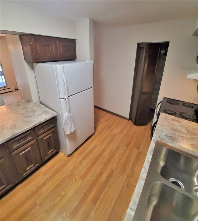 6247 Charing Cross Ln unit C, Middleton, WI 53562 - photo 5