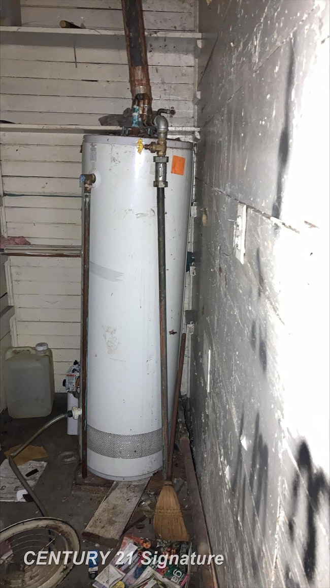 828 W Remington St, Saginaw, MI 48602 - photo 7