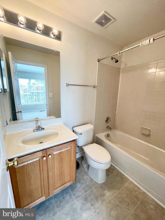 25378 Shipley Terrace, Chantilly, VA 20152 - photo 7