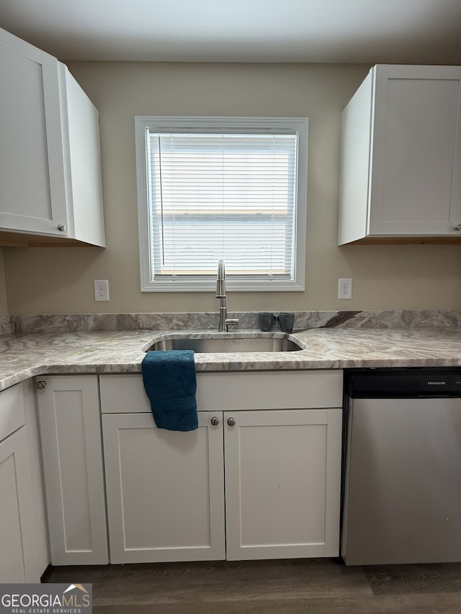 190 Charlotte Cir, Statham, GA 30666 - photo 6