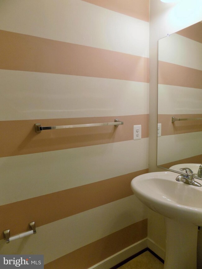 211 Shamrock Dr, Stafford, VA 22556 - photo 7