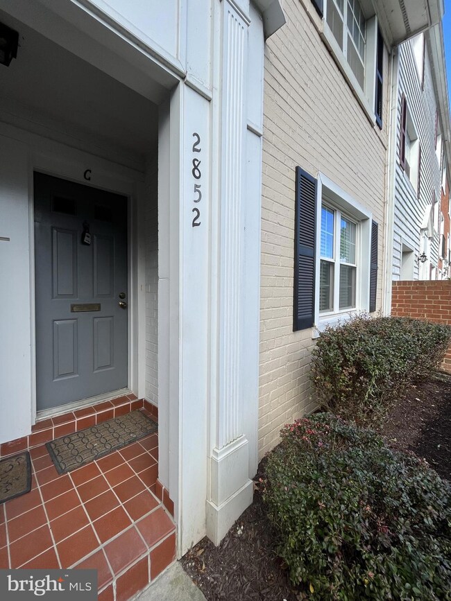 2852 C S Wakefield St unit C, Arlington, VA 22206 - photo 2