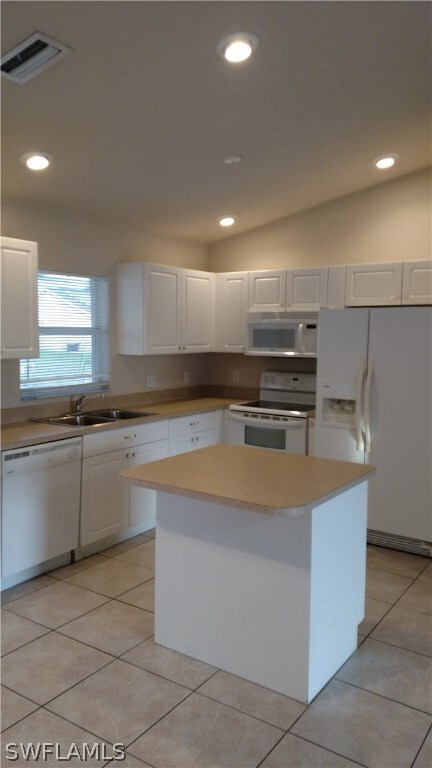 2106 NE 4th Place, Cape Coral, FL 33909 - photo 3