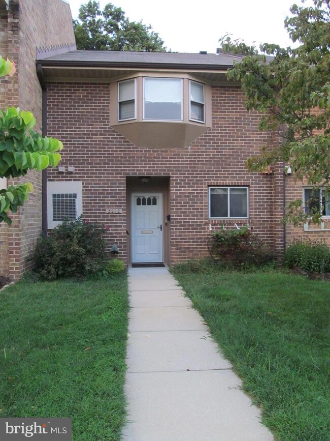 3212 Gleneagles Dr, Silver Spring, MD 20906 - photo 2