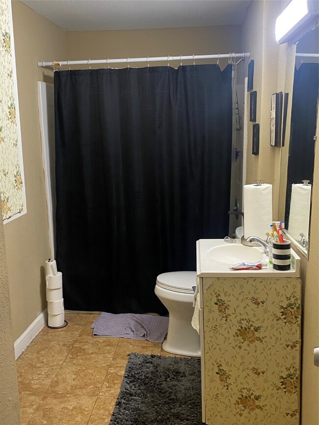 4604 Los Angeles St, Houston, TX 77026 - photo 7