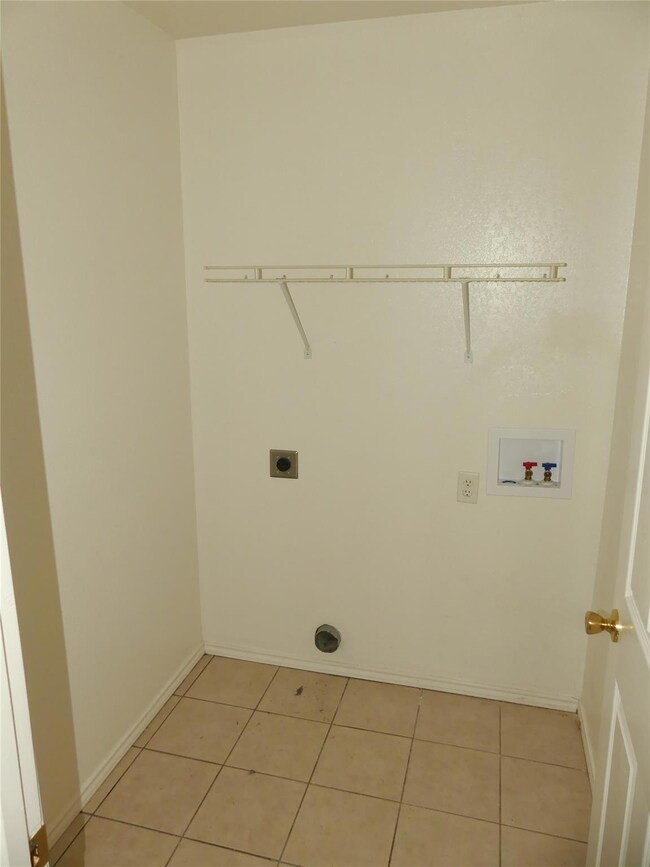 4405 Bobbie Ann Dr, Granbury, TX 76049 - photo 7