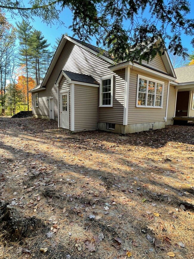 16 Regency Ct, Rochester, NH 03867 - photo 4