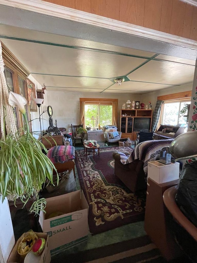 3 family room 2