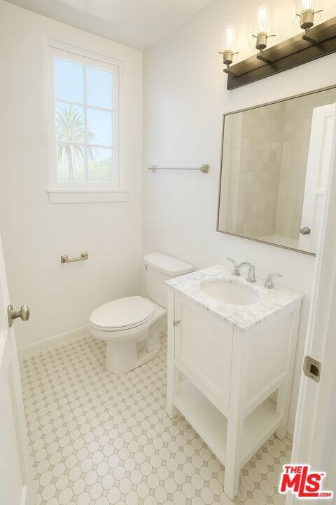 1201 N Crescent Heights Blvd unit 302, West Hollywood, CA 90046 - photo 7