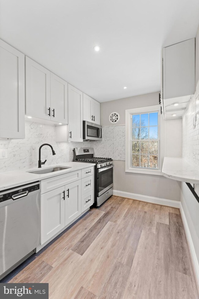 6600 Potomac Ave unit C2, Alexandria, VA 22307 - photo 7