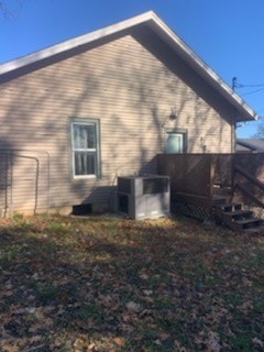 112 E Cedar St, Shelbyville, TN 37160 - photo 3