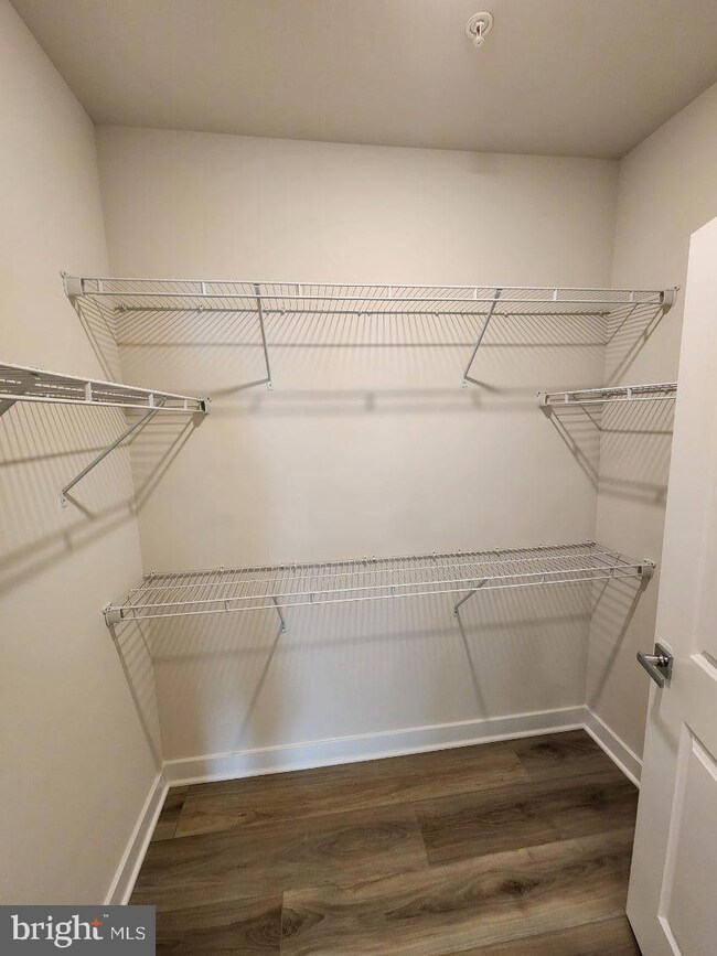 12880 Mosaic Park Way unit 4-N, Herndon, VA 20171 - photo 7