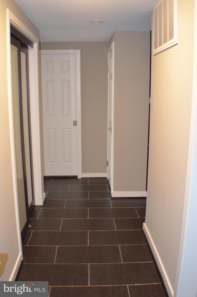 10081 Windstream Dr unit 1, Columbia, MD 21044 - photo 3