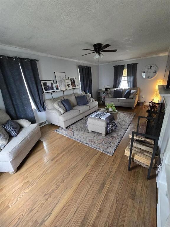 225 W Brookdale St, Allentown City, PA 18103 - photo 4