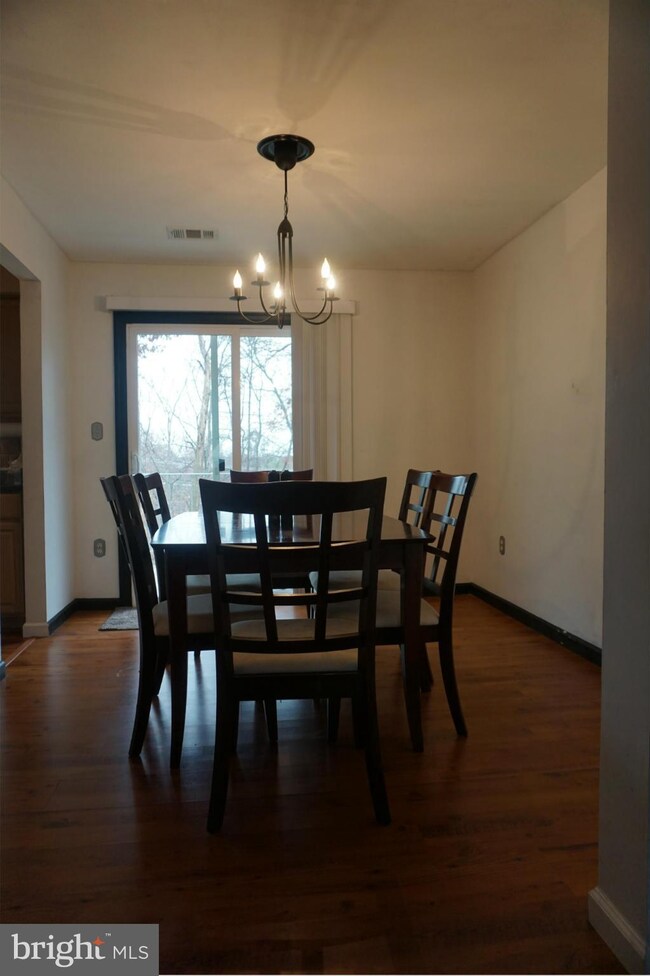 2863 Madeira Ct unit 13, Woodbridge, VA 22192 - photo 6