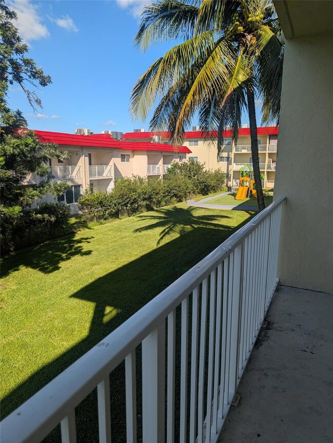 5820 NW 17th Place unit 201, Sunrise, FL 33313 - photo 3