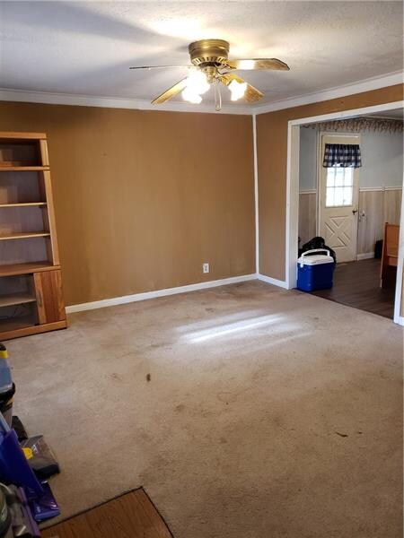 Living room looking into dining room from front do