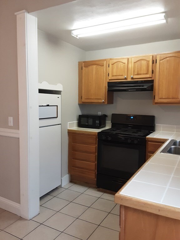 43 Sumner St unit 4, Revere, MA 02151 - photo 6