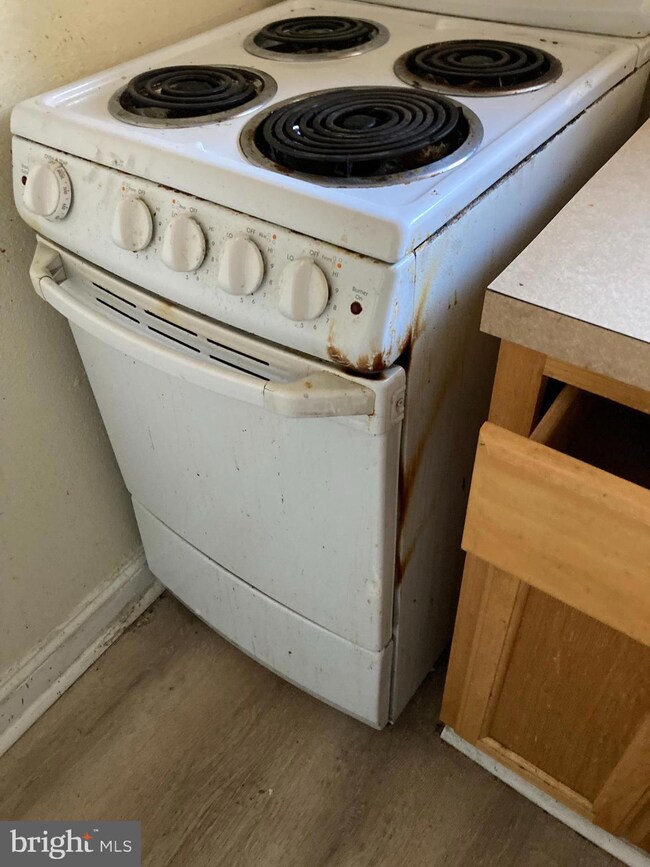 211 Sheas Terrace, Ardmore, PA 19003 - photo 4